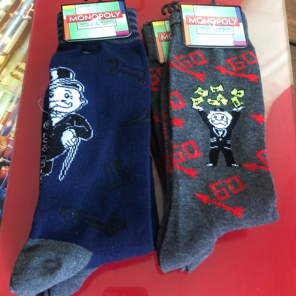 2 Monopoly men’s novelty socks